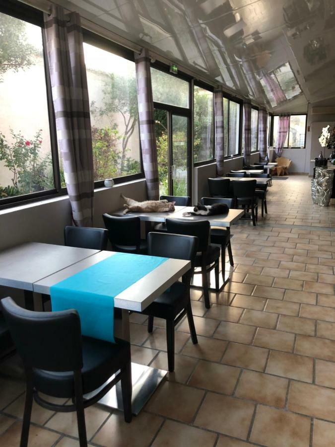 Hotel Le Lys D'Or Vauvert Dış mekan fotoğraf