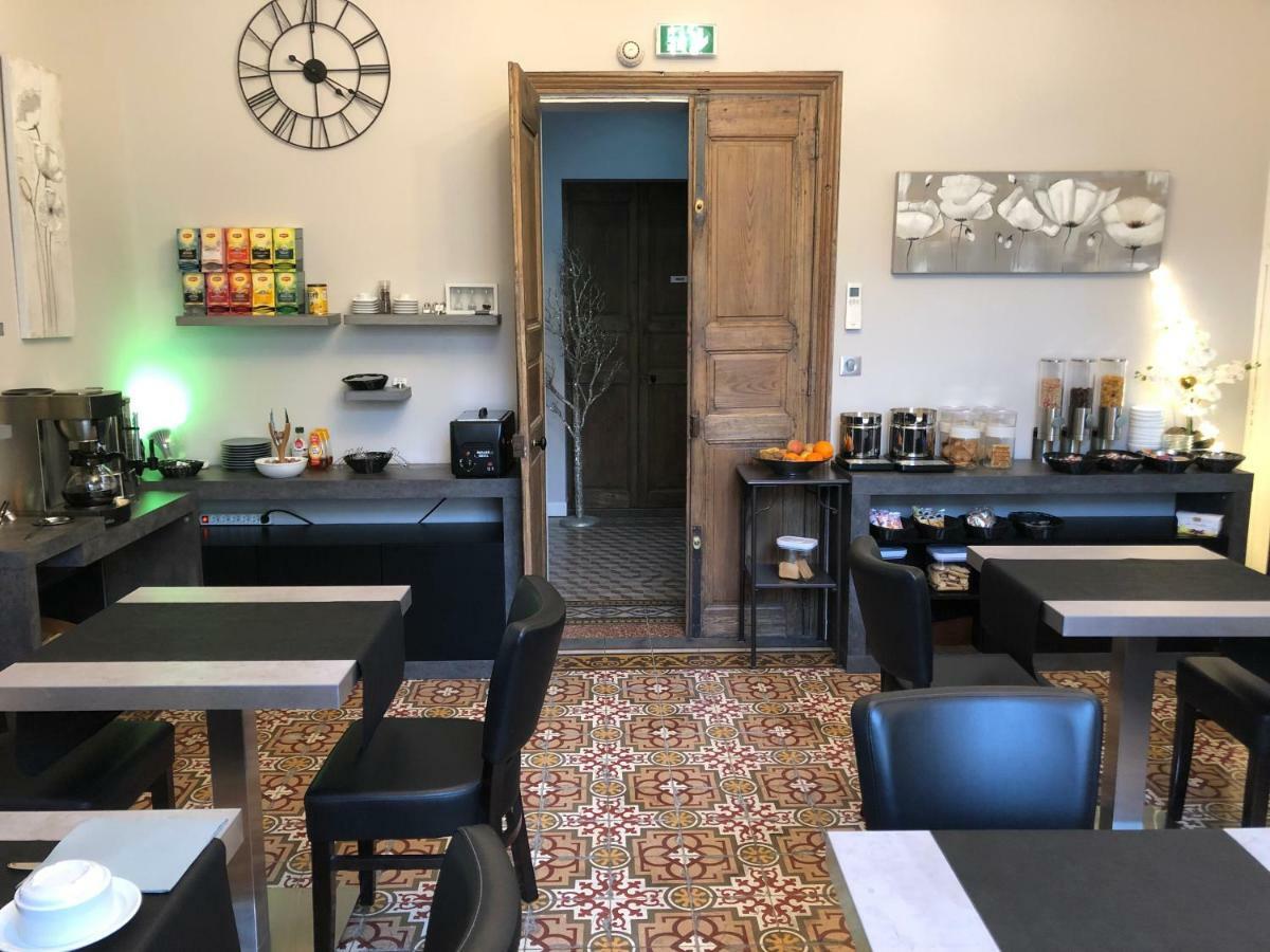 Hotel Le Lys D'Or Vauvert Dış mekan fotoğraf